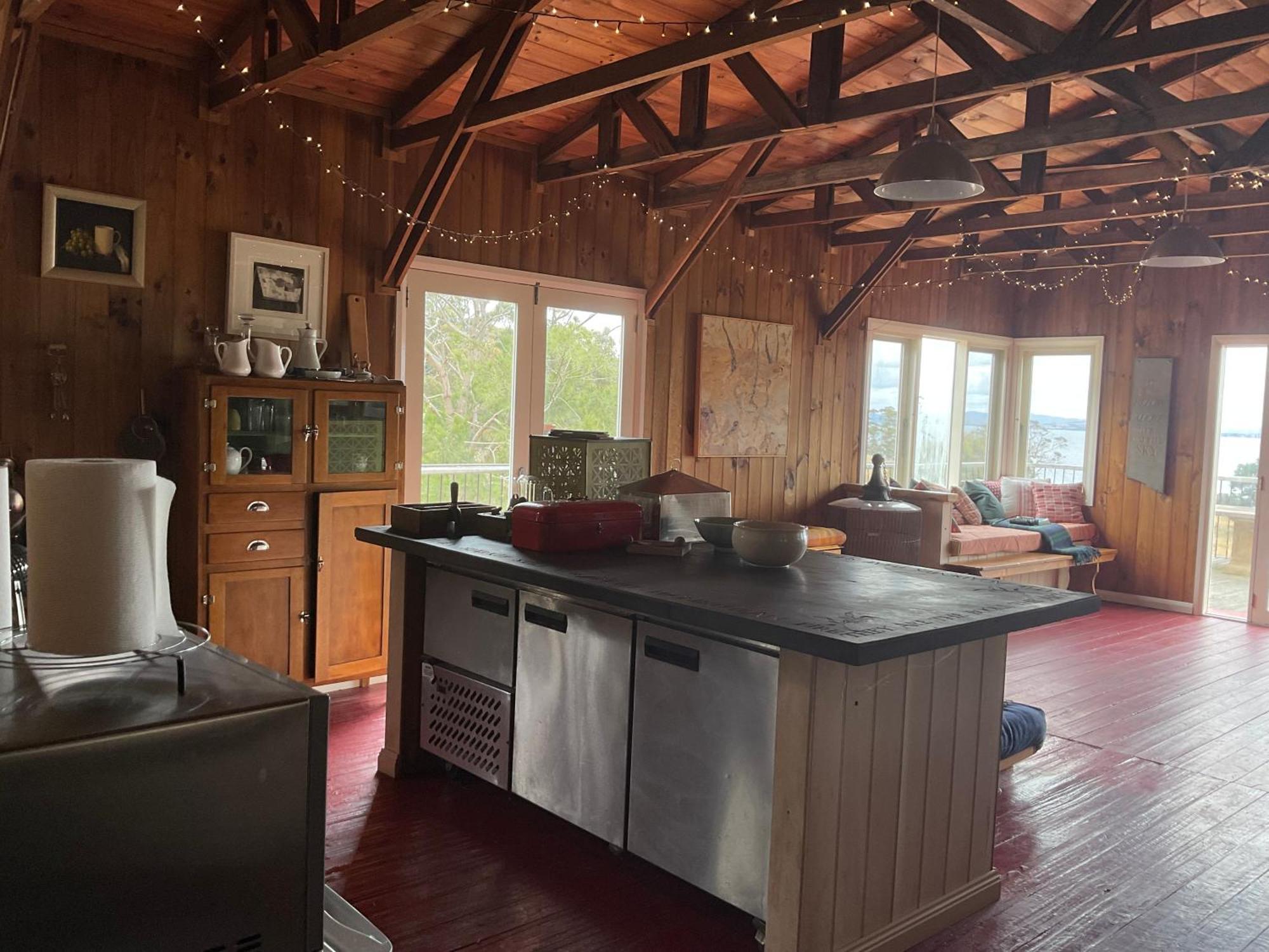 The Woolshed And Farmhouse Blue, Bruny Island Barnes Bay Eksteriør billede